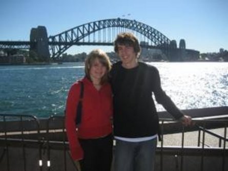 Sam und ich vor der Harbour Bridge, das erste mal in Sydney